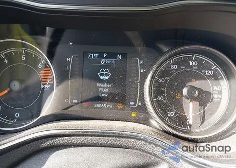 2019 Jeep Cherokee Latitude Plus Fwd z USA, uszkodzony, nr VIN 1C4PJLLB2KD143876